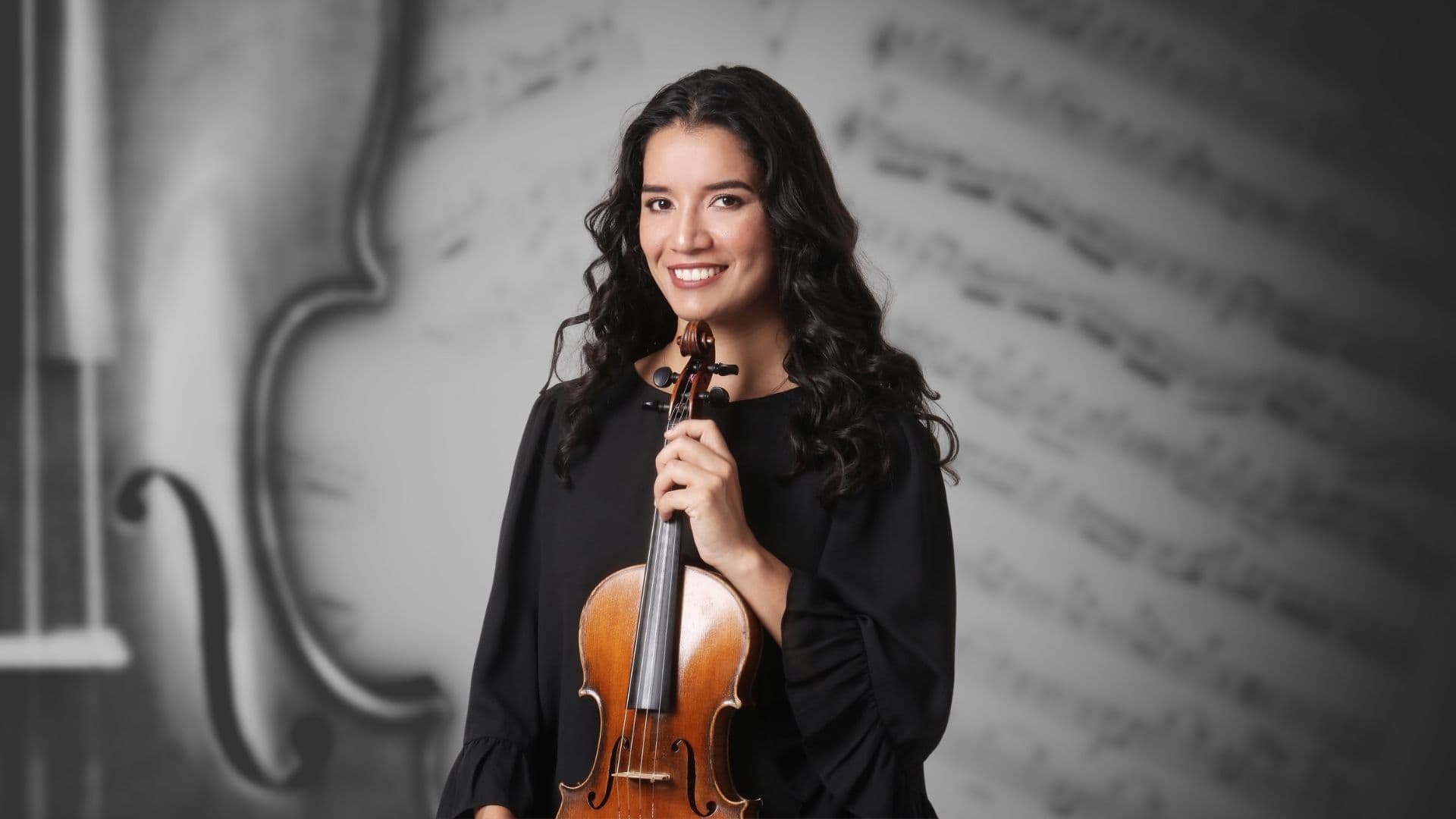 Concierto gratuito de la OSCA con debut como solista de violinista paraguaya