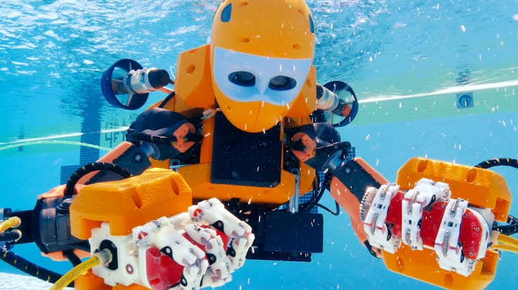 Científicos crean un robot que vuela y bucea como un ave