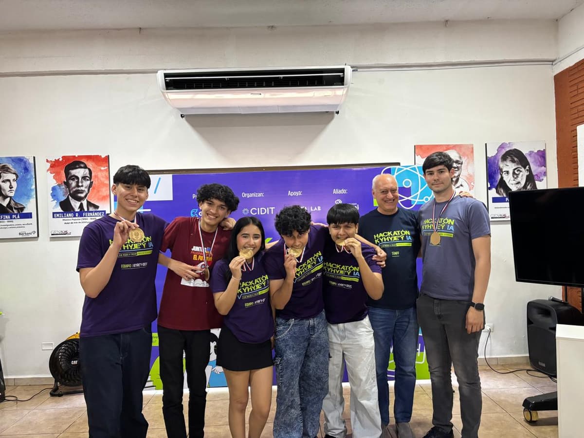Jóvenes crearon soluciones de IA para aprender Matemática y Física en guaraní