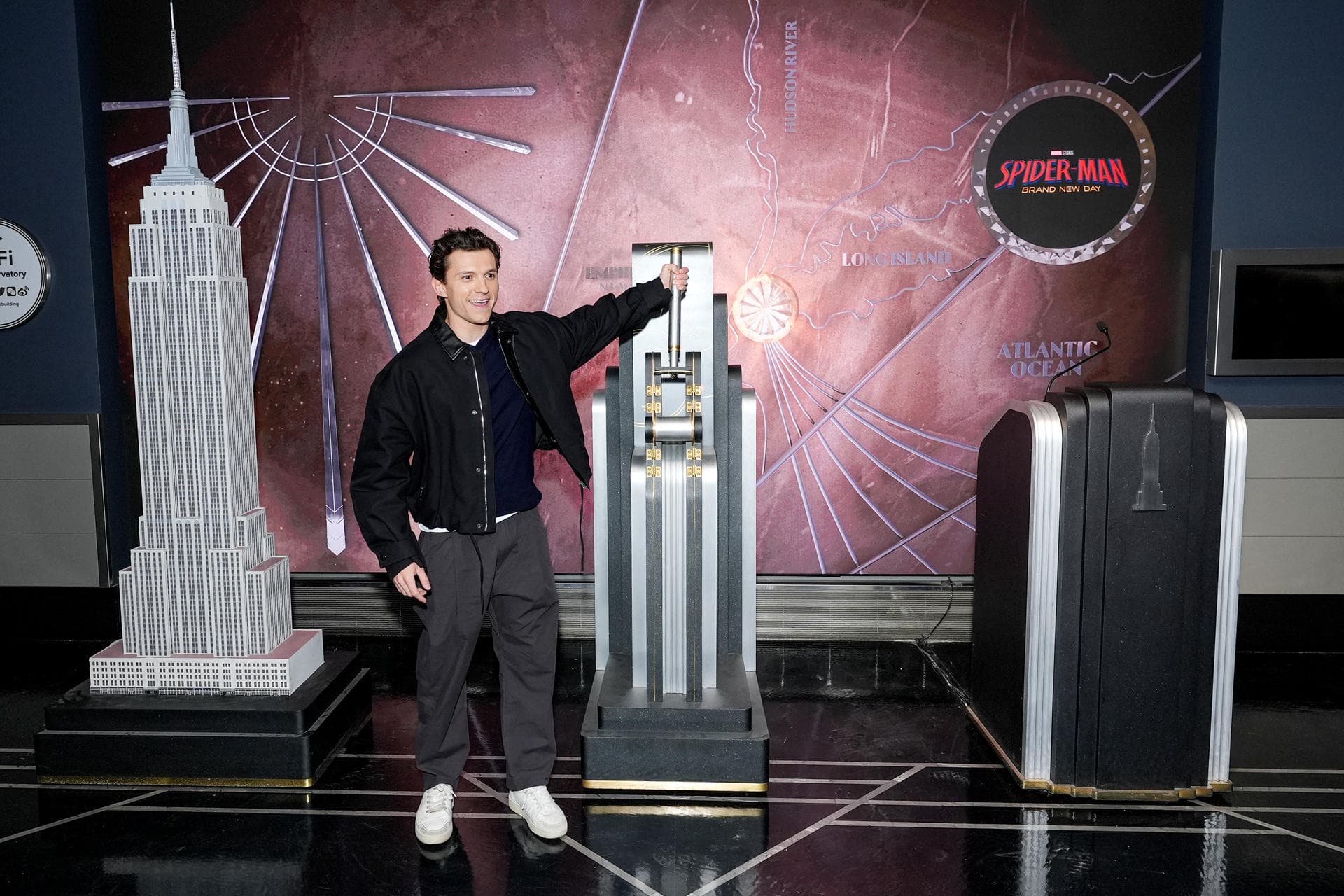 Tom Holland revive Spider-Man desde el Empire State