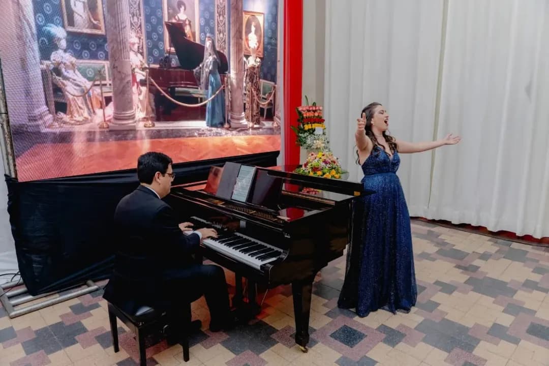 La soprano paraguaya Alejandra Meza ofrecerá una clase magistral gratuita en el Ateneo