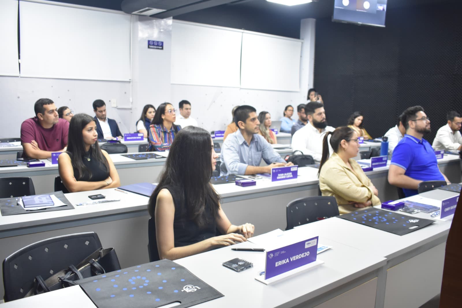 Aprender a emprender: Cinco días para que jóvenes conviertan ideas en proyectos reales