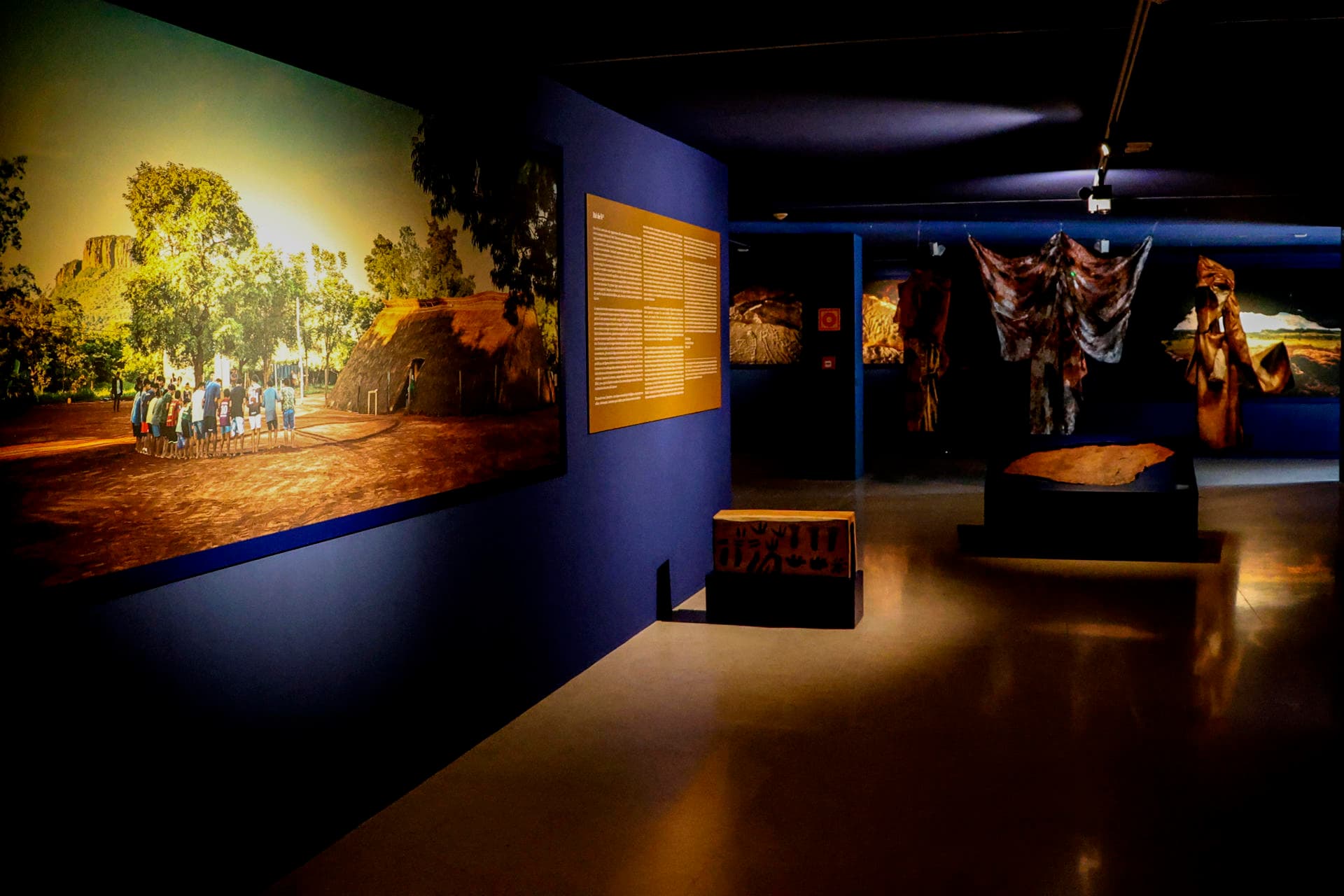 Inauguran muestra de arte rupestre paraguayo en prestigioso museo de España
